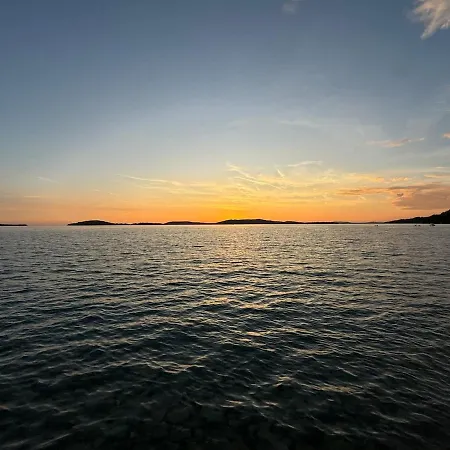 Infinito, New Modern 73m2, Sea View דירה *