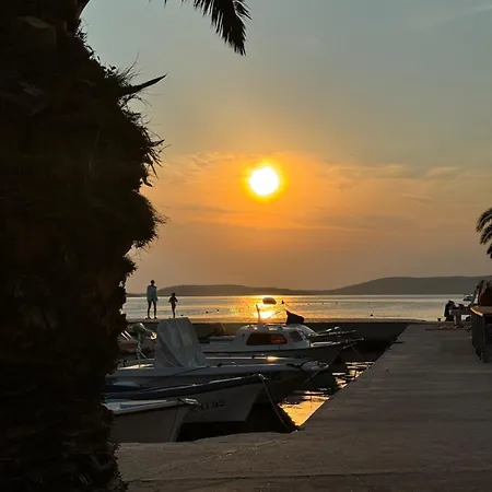 דירה Infinito, New Modern 73m2, Sea View ז'אבוריץ'