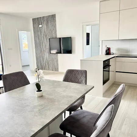 Infinito, New Modern 73m2, Sea View * Žaborić