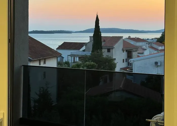 דירה Infinito, New Modern 73m2, Sea View ז'אבוריץ'