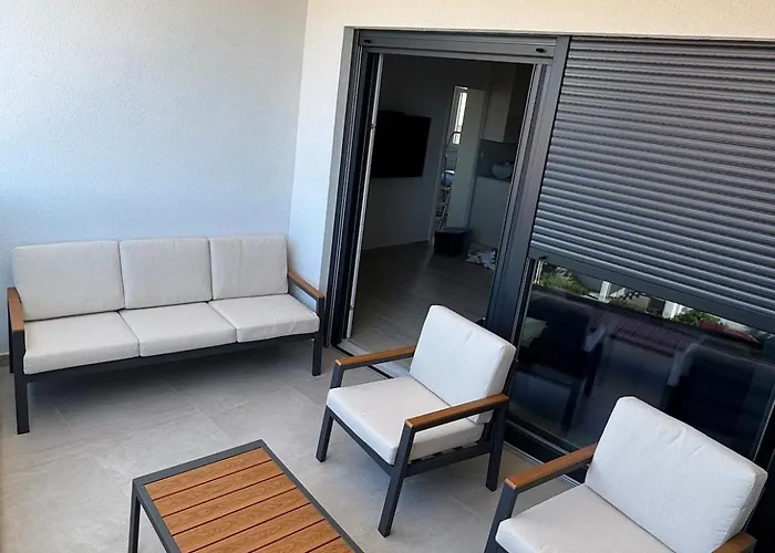 Infinito, New Modern 73m2, Sea View דירה *